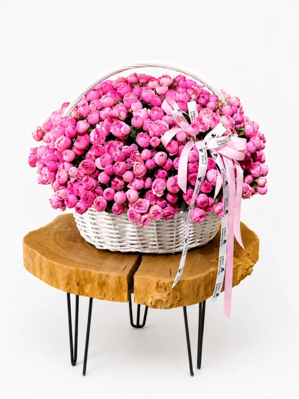 Корзина "Pink Bloom" — «Pink Bloom» — гармоничная композиция в корзине из 101 розы.